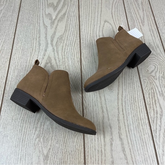 Sun + Stone Shoes - Sun + Stone Cadee Ankle Zipper Booties 6.5M Tan Brown Faux Leather $50
